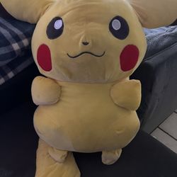 HUGE Pikachu 
