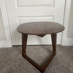 Bannu End Table (By Wade Logan)