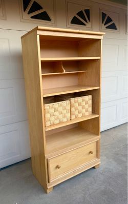 Stanley Furniture Bookshelf with baskets and one drawer