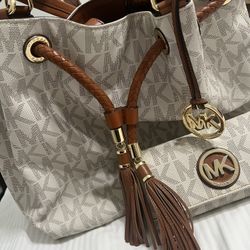 Auténtica Michael Kors con su Billetera De La Misma Colección 