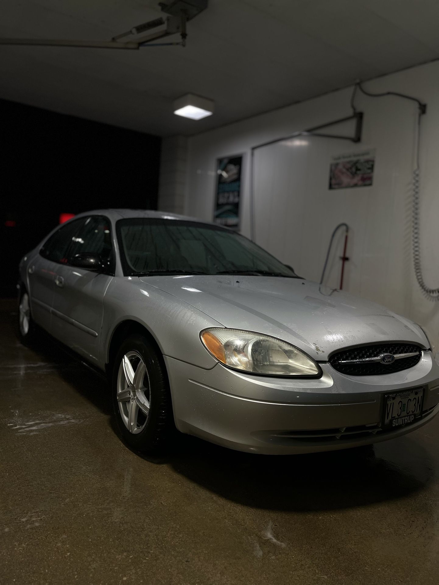 2001 Ford Taurus
