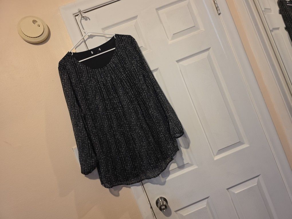 Black & White Light Weight Long Sleeve