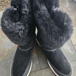 Ugs Koolaburra Womans Size 10