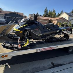 2018 Ski-Doo summit X 154  