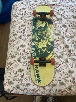Tony hawk skate board