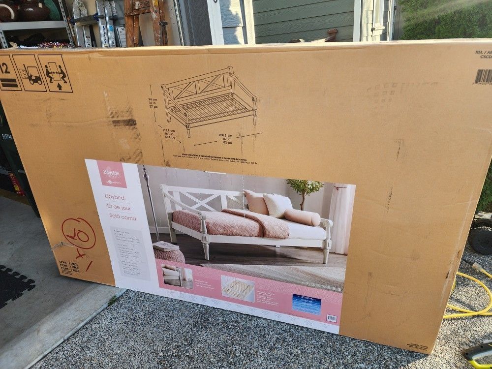 Bayside Twin Daybed Frame *New In Box**