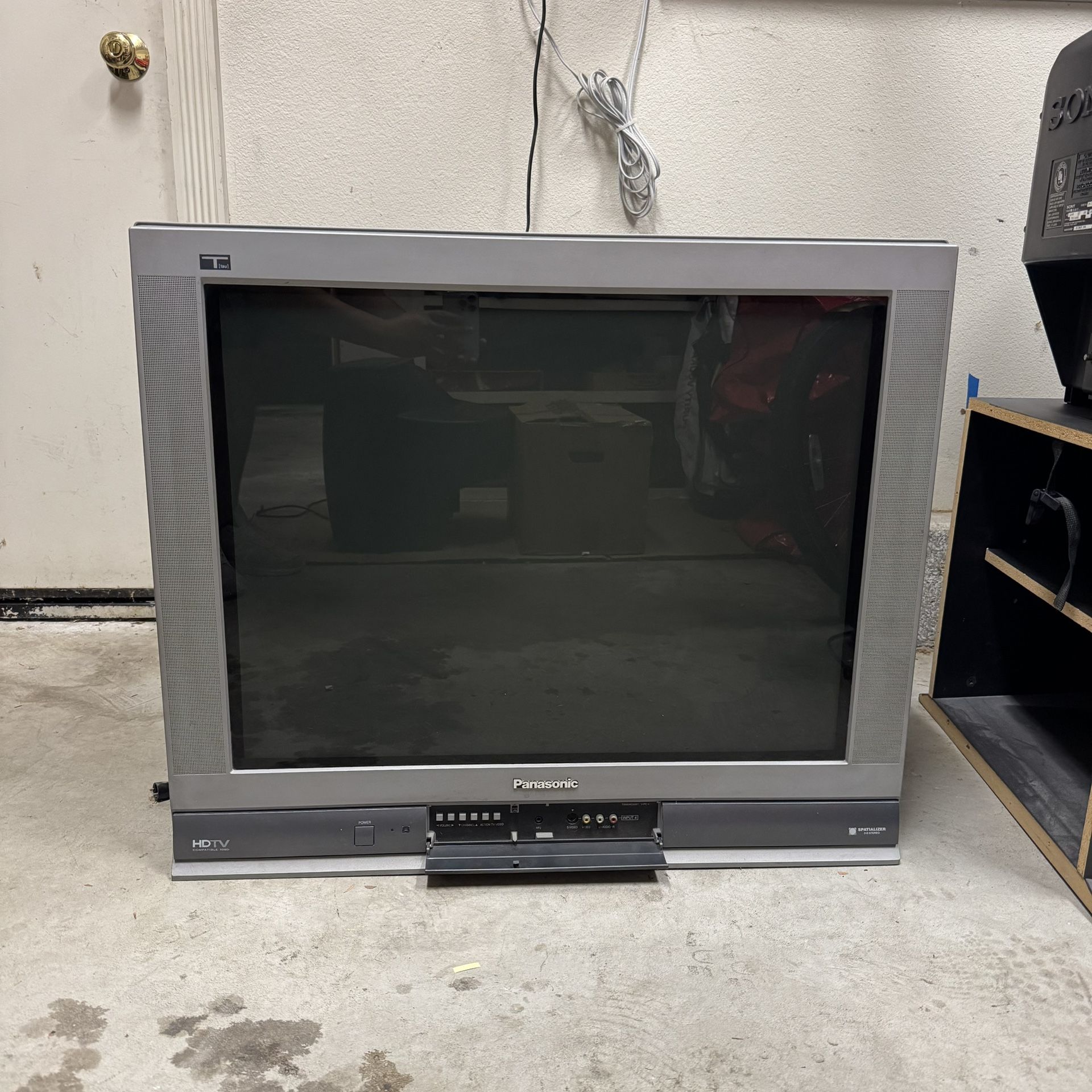 Panasonic TAU CT-32HX40B HD CRT TV 32”