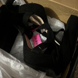 10 Wide Fit Black Heel