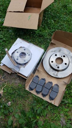 Brand New Rav4 Front  Brake Rotor And Pads Fits 2006 To 2014r