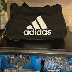 Adidas Soccer Duffle Bag - Perfect for Kids! ⚽