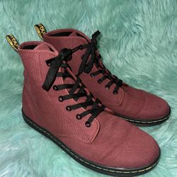 Dr Martens plum and black lace up boots men’s size 8, women’s 10