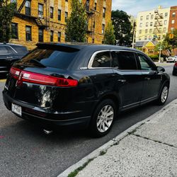 Lincoln MKT 2014