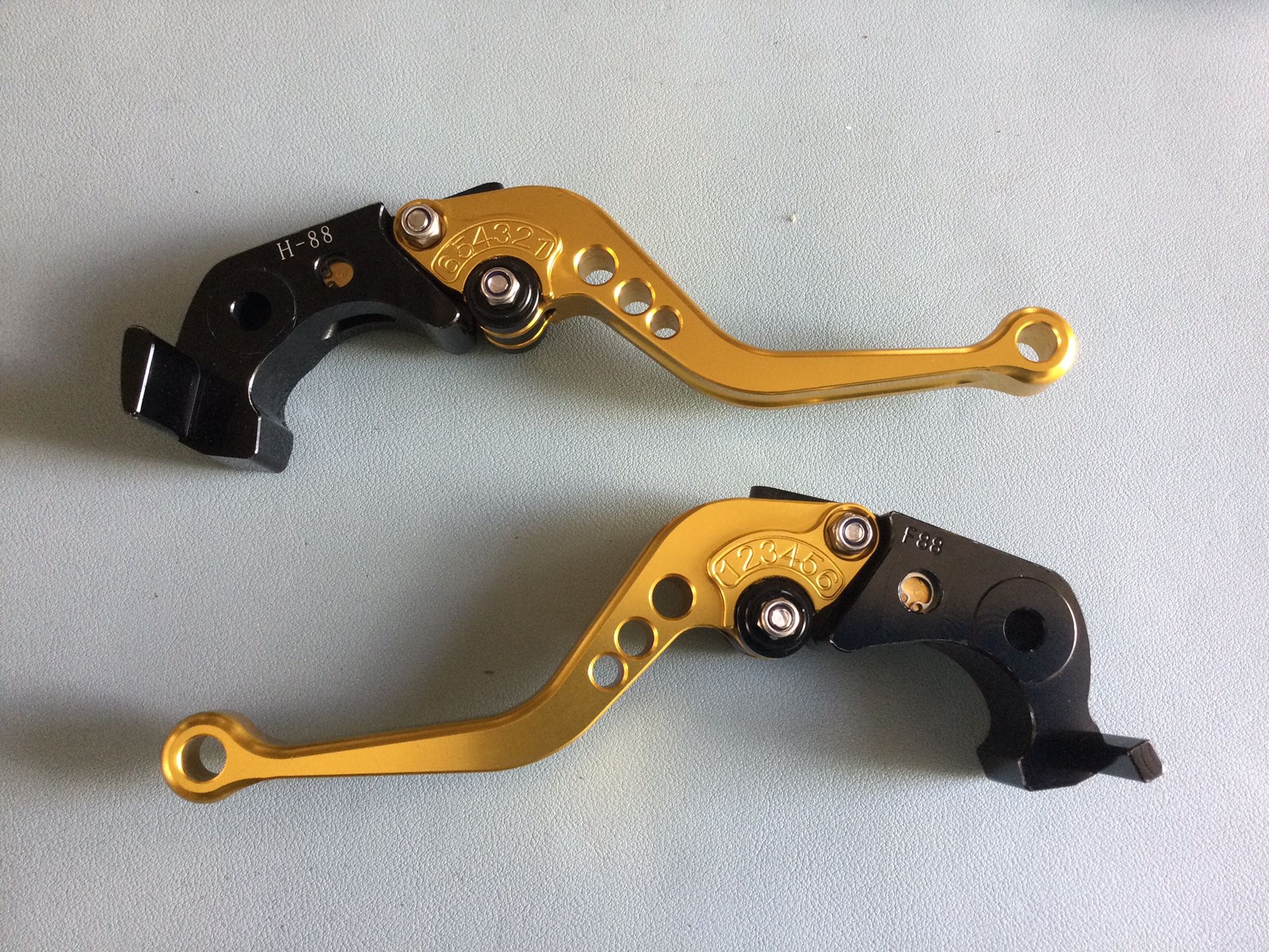 CNC Brake Clutch Levers for Kawasaki ZZR/ZX1400 SE Version 2016, 17, 18, 19, 20 Lever. (Gold) $25.00 pick Up South Gate