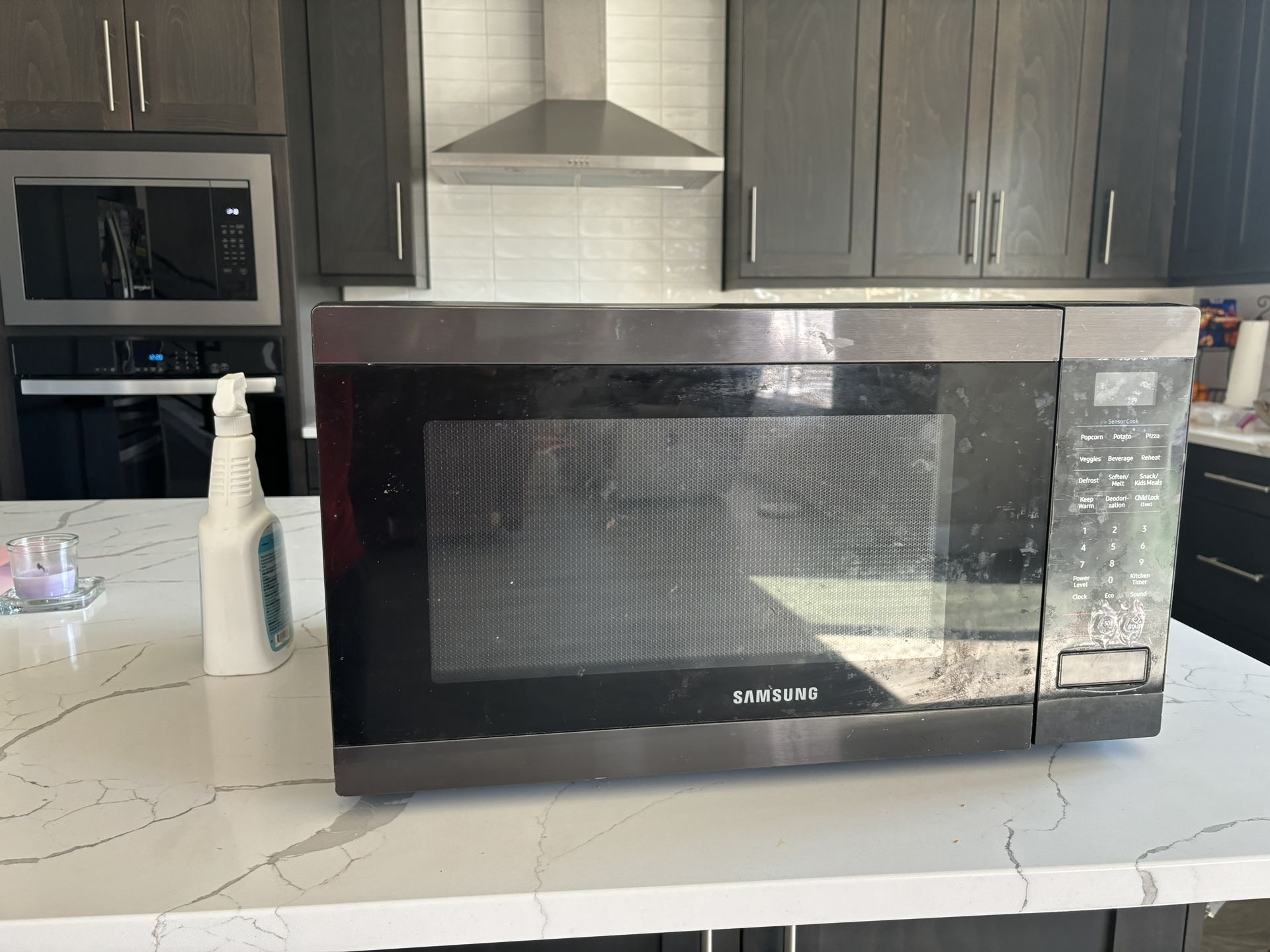 Samsung - Microwave Oven