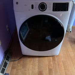 General Electric Smart Washer And Dryer Stackable In Excellent Condition