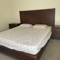 California King Bed with Mattress – Excellent Condition