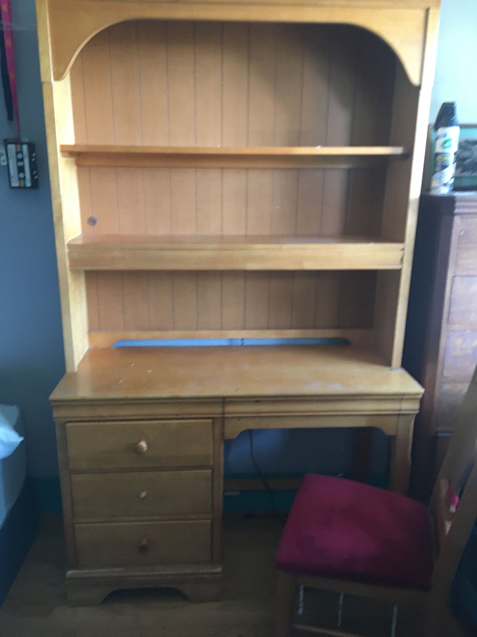 Stanley Wood Bedroom Set