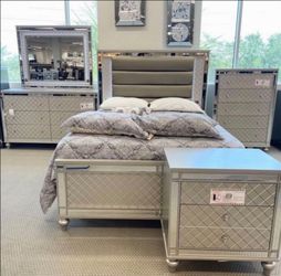 5pc Queen Bedroom Set