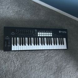 Novation Launchkey49 