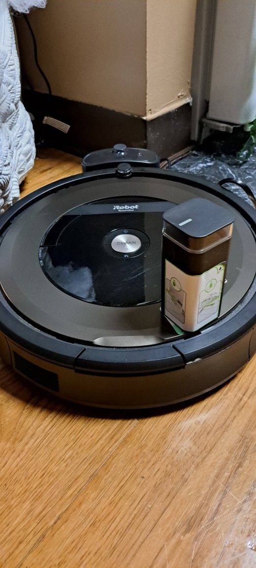 I Robot Vacuum With WiFi And Talk Assist