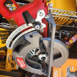 Millwakem18 Fuel Skillsaw 7 1-4 Rear Handle  Only Tested $230  Only Tool