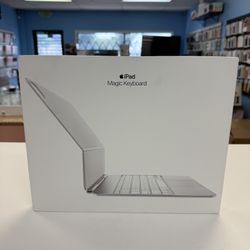 Apple Magic Keyboard 13inch M4 Latest Model White Color Like New 