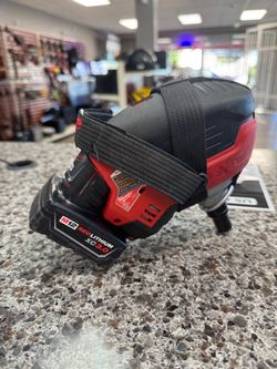 Milwaukee palm nailer 2458-20 with 3AH battery