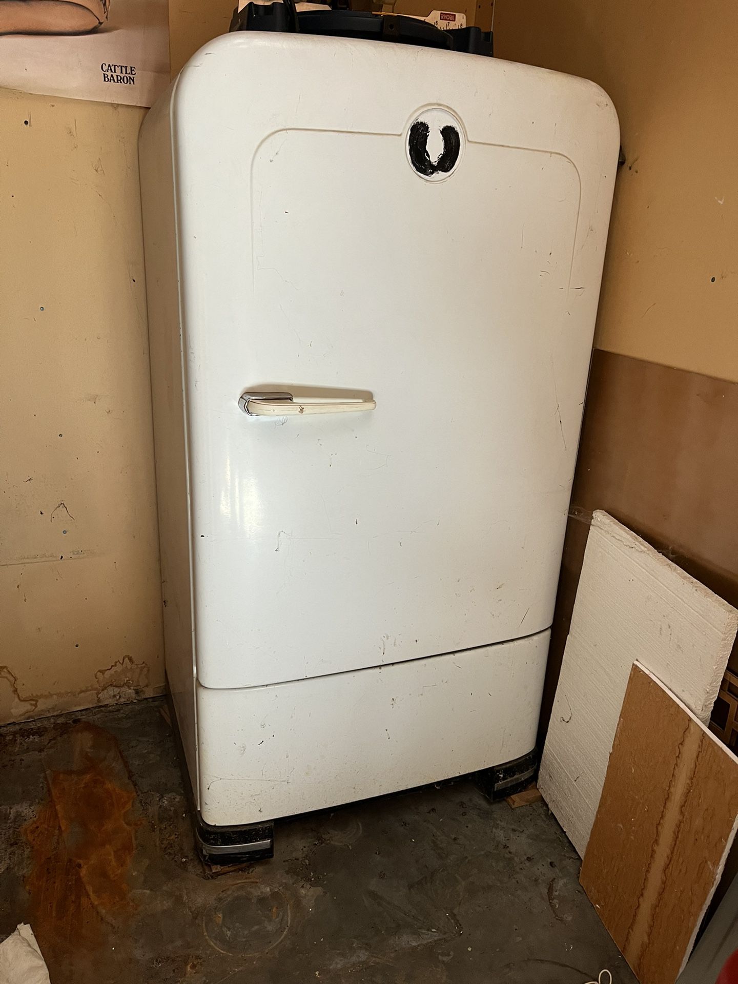 Vintage freezer 