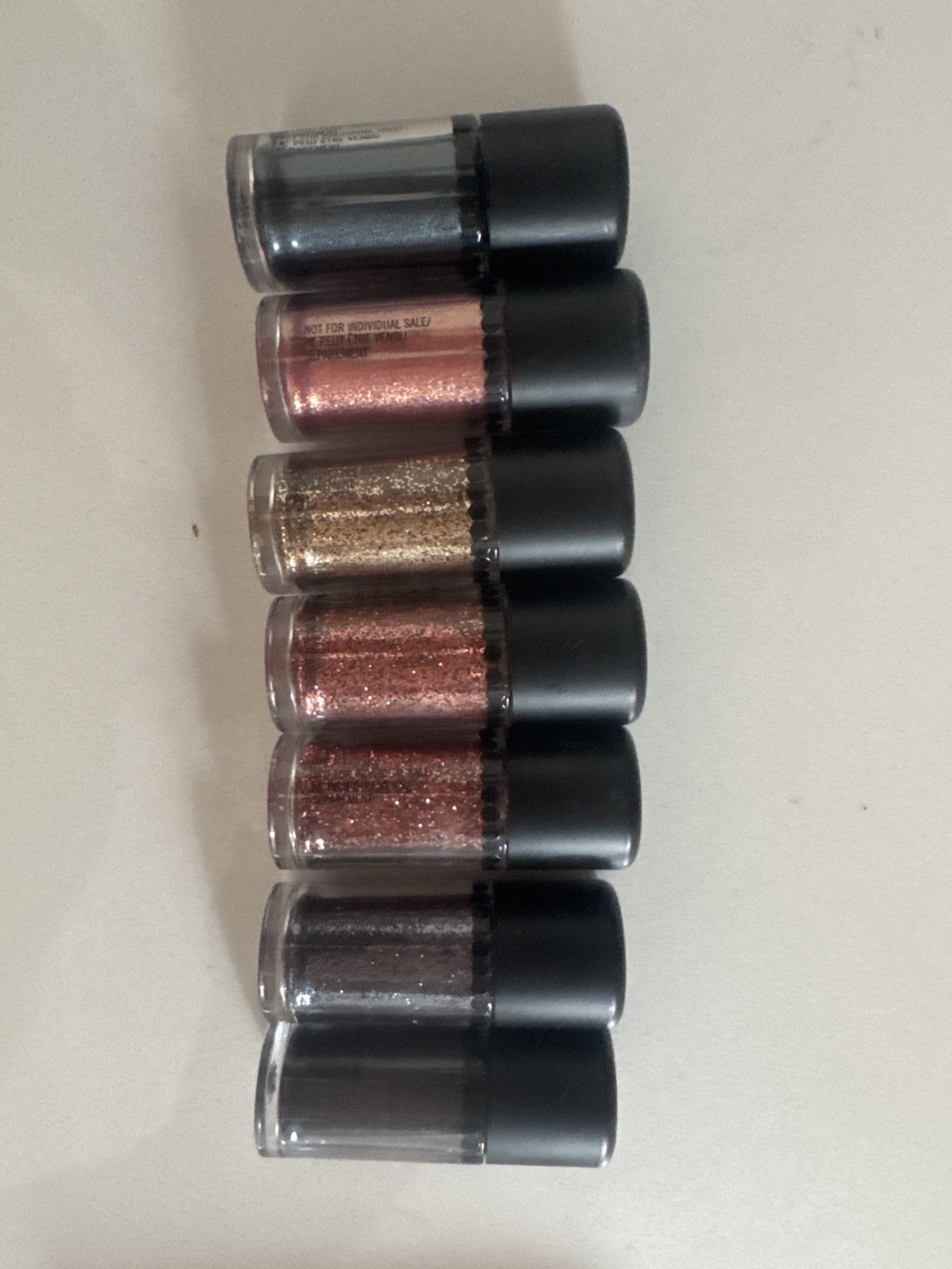 NEW MAC Cosmetics Lot - Lipsticks, Iridescent Powders, Mini Pigments ($303+ Retail Value!) ⸻ Price: $135 for the full bundle (or individually priced
