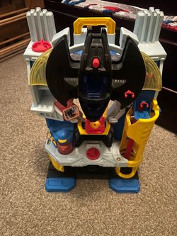 Imaginext DC Super Friends Ultimate Headquarters