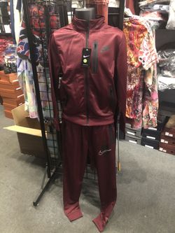 Nike joggers just do it suit burgundy size small