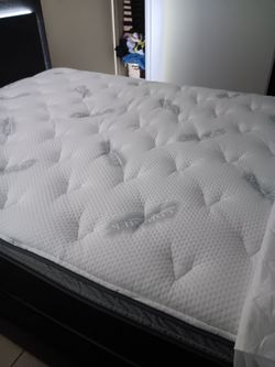 *New* REDUCED PRICE!! Queen Mattress with all the trimmings!