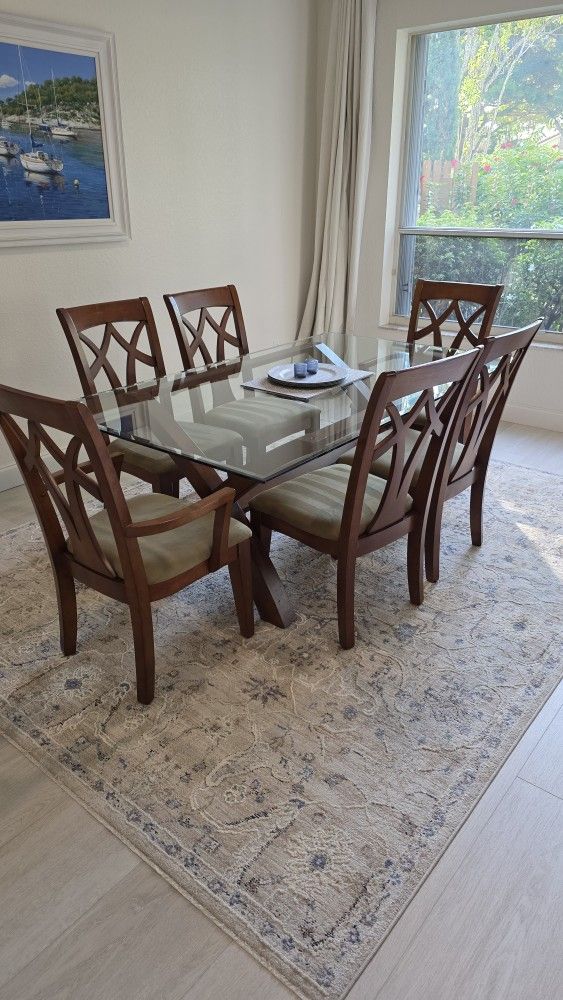Kitchen Table Only $250. Moving Must Sell Today Or Tomorrow. Glass Dining Table 