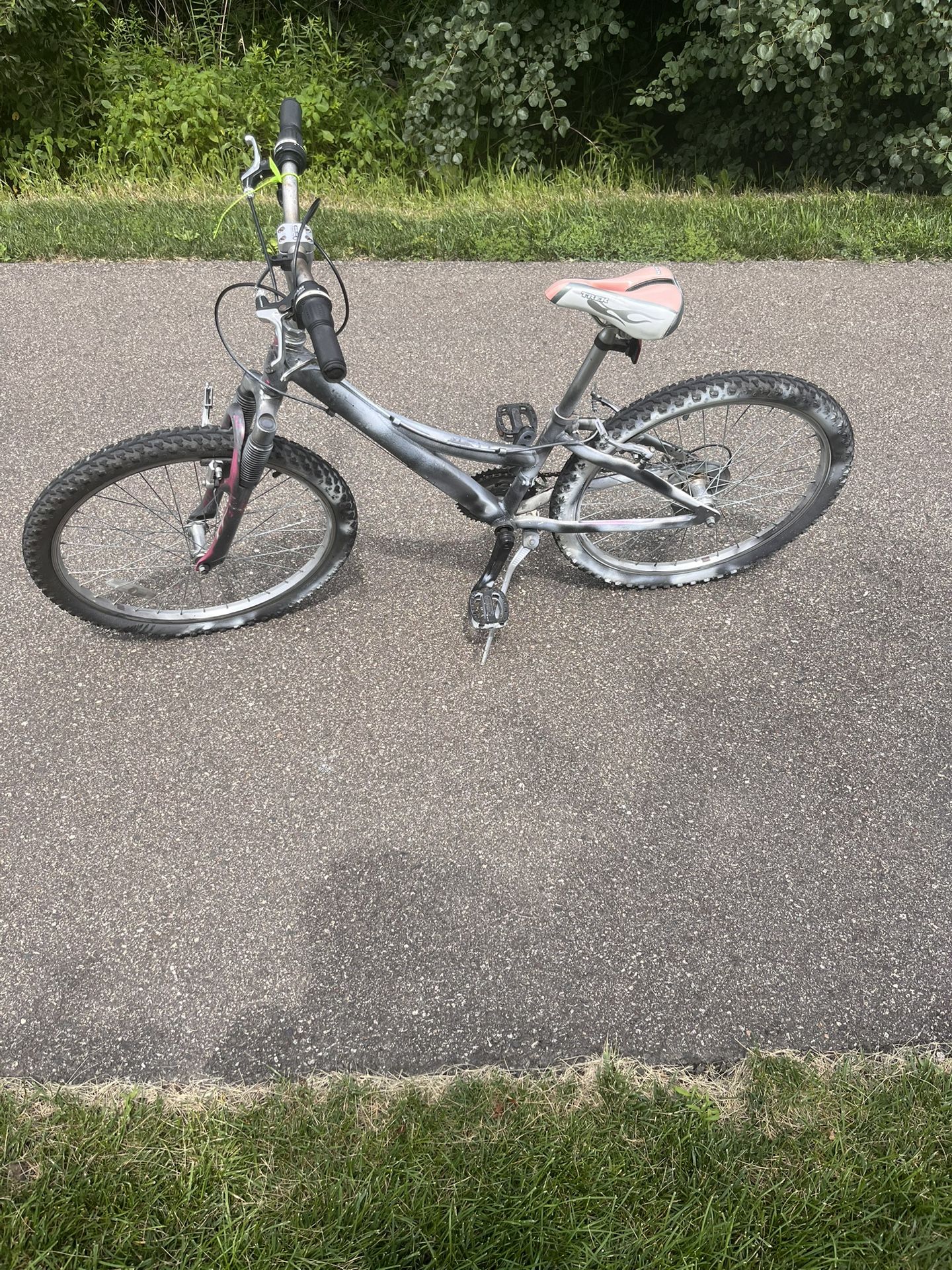 Custom MTB – Clean Look, Smooth Ride