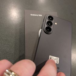 Like New In Box Tmobile/metro pcs Samsung Galaxy S26 256gb 
