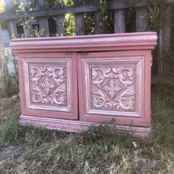 Small Pink Coffee Table/End Table 