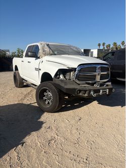 Auto Parts 2014 Ram 1500 4x4