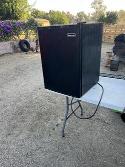 Used Mini Refrigerator 