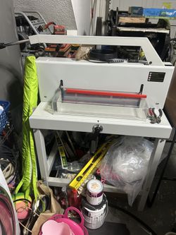 Guillotine Paper Cutter