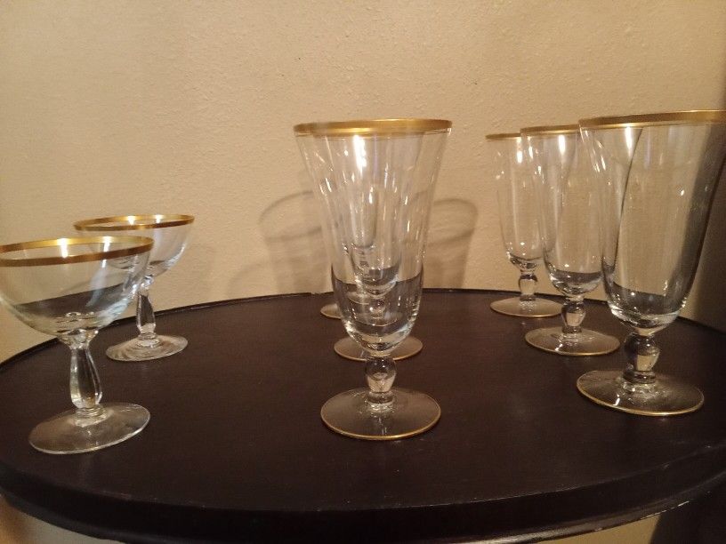 Beautiful Vintage Frosterio Crystal Wine Glasses