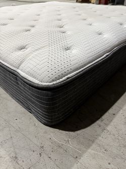King Size Simmons Beauty Rest, Gently Used