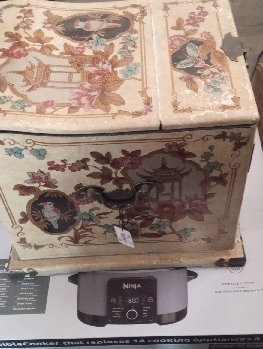 Vintage Asian Jewelry Box