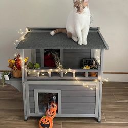 Morgete Outdoor Cat House Wooden Shelter with Balcony