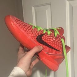 Reverse Grinches Kobe’s 