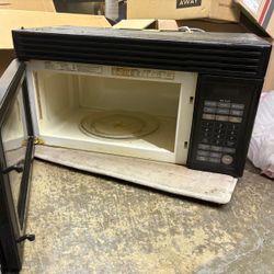 Working Microwave
