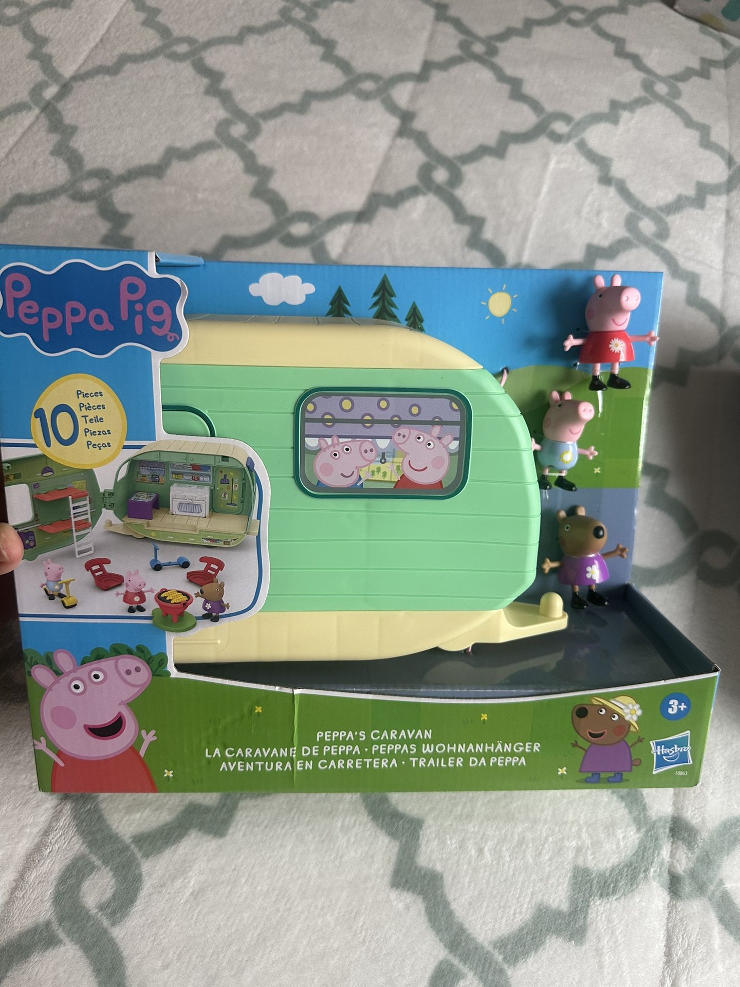 Peppa Pig Action Caravan Figures Playset New
