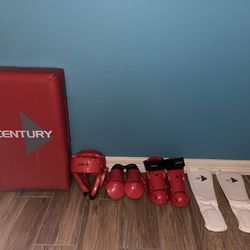 Sparring gear karate set with punching bag 