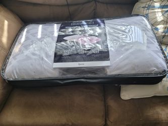 United Springs Shoulder Ventillated Pillow