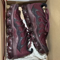 Maroon Nike VaporMax Plus - Size 9 - Excellent Condition