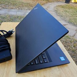 Lenovo 12.5' TouchScreen Laptop. Windows 11, 512 gb SSD. i7 - $260.. Firm On Price  

